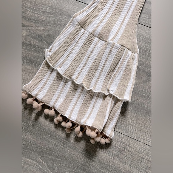 Lovers + friends tropical oasis in nude stripe - Picture 7 of 10